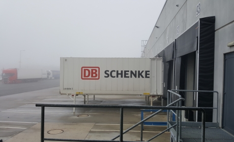Students of Logistics minor spec. on an excursion to the headquarters of DB Schenker, CZ
